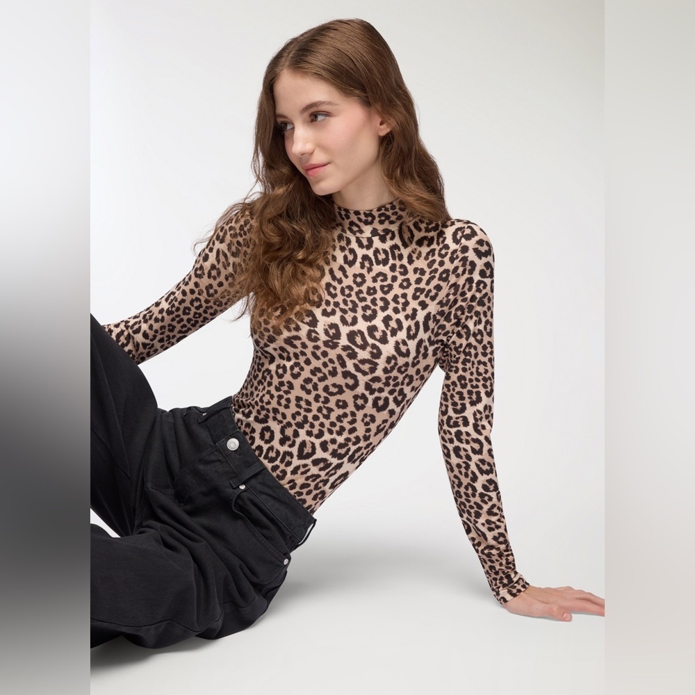 Express One Eleven Mock neck Animal Print Tissue Bodysuit long sleeve sz Small